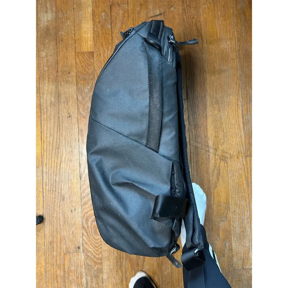 Peak Design Everyday Backpack 20L Black Pre-Owned 3 FlexFold dividers